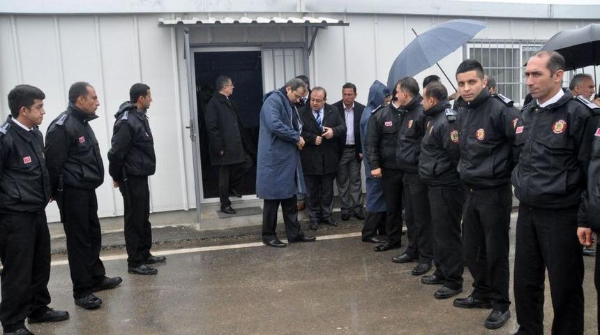 &Ccedil;adırkentler &Ouml;zel G&uuml;venlik G&ouml;revlilerine Teslim