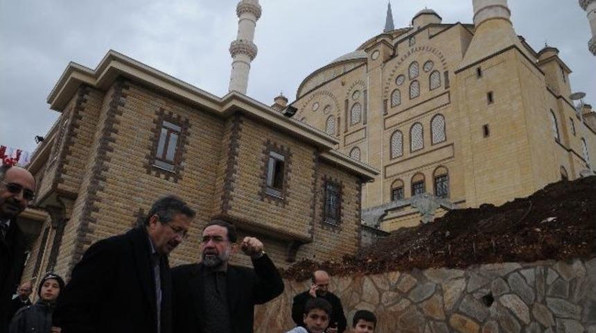 Abd&uuml;lhamit Han Taziye Evi A&ccedil;ıldı