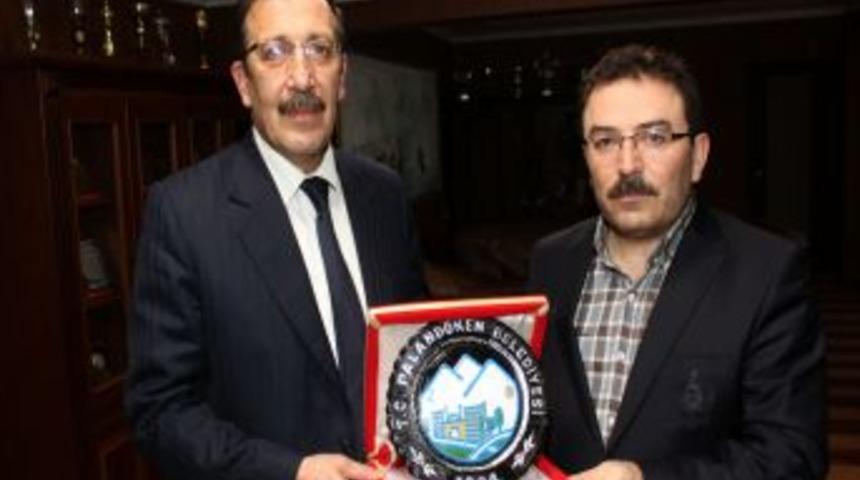 Aksaray Valisi Altınok, Başkan Bulutlar'ı Ziyaret Etti