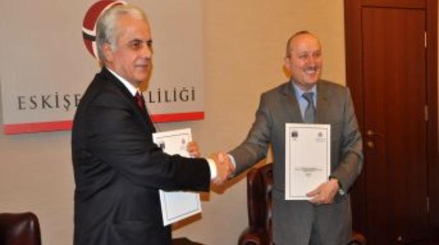 Eskişehir'in K&uuml;lt&uuml;r Başkenti Olmasına Kademik Destek