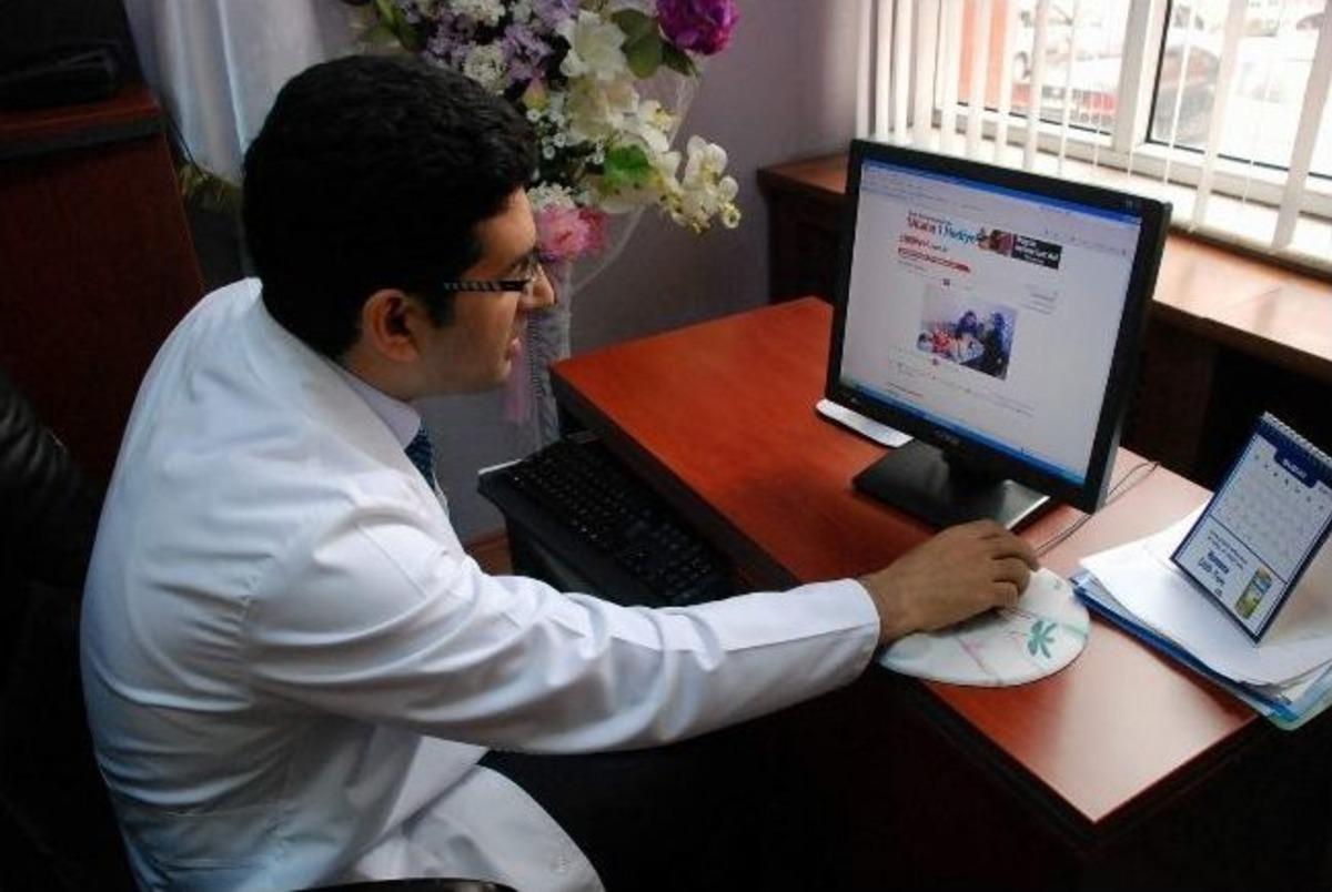 Başhekim G&uuml;zel&ccedil;i&ccedil;ek&rsquo;in Yalan Haber Tepkisi