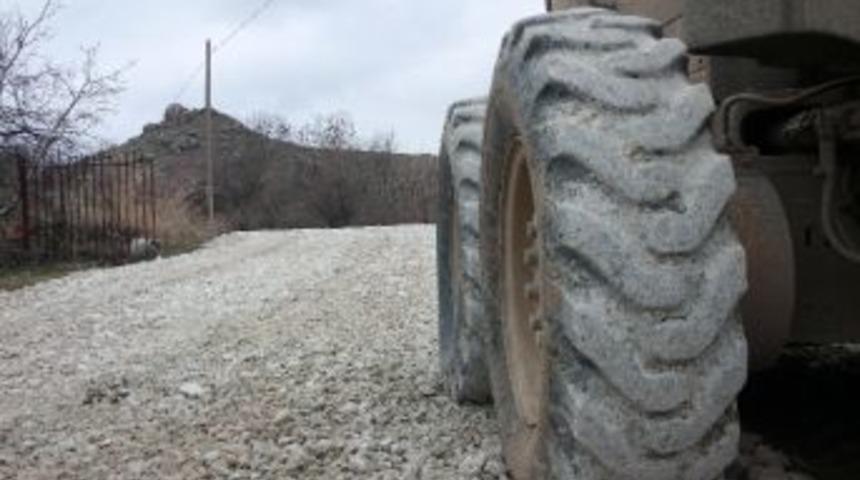 Orduzu'da Mıcır Serme Çalışması