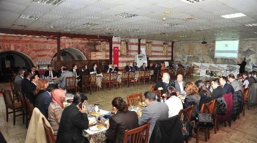 Keskin Müteahhitlere Kentsel Dönüşümü Anlattı