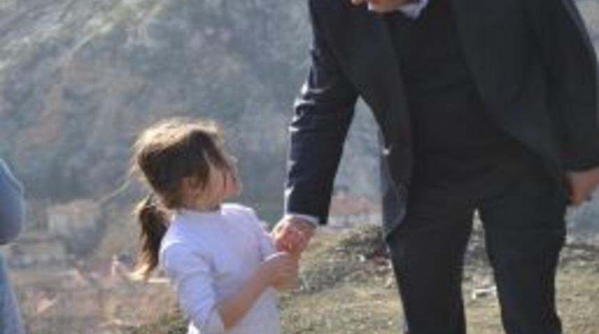 Başkan Sezer, Mahallelerde Vatandaşların Sorununu Dinliyor