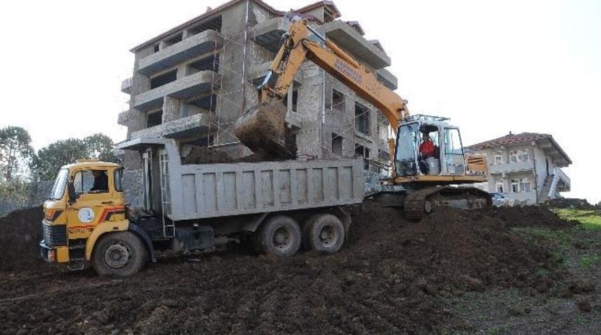 Başiskele&rsquo;de Yol Ve Kaldırım &Ccedil;alışmaları Devam Ediyor