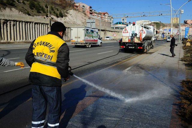 Ankara'nın Cadde Ve Kaldırımları Günlük Yıkanıyor