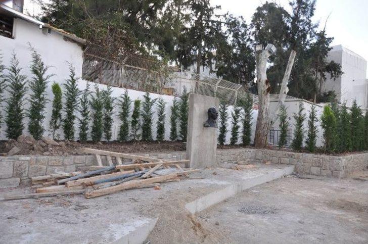 Kumbahçe Meydanı’nda Mermer Döşemesi Başladı G3