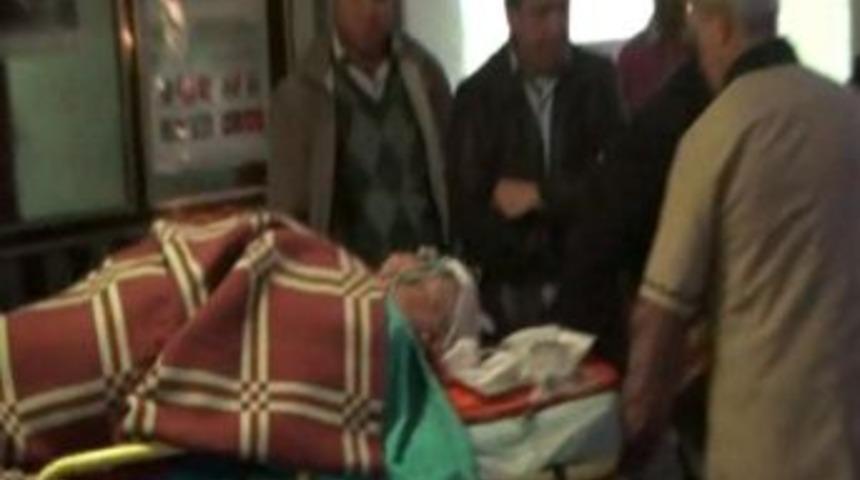 Kestiği Ağa&ccedil; Ağır Yaraladı