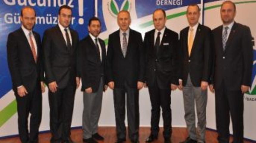 Vali Ata Gagiad'ı Ziyaret Etti