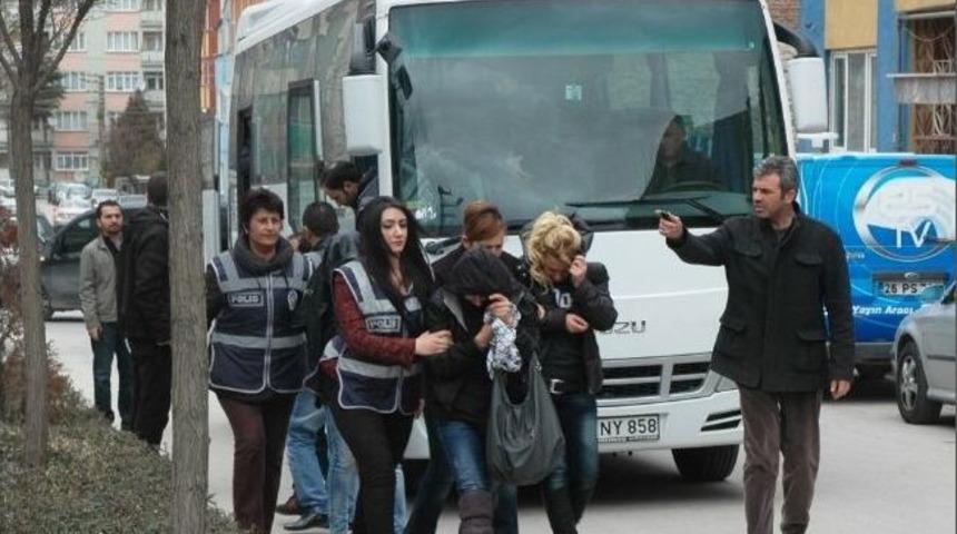 Fuhuş Operasayonunda 9 Kişi Tutuklandı