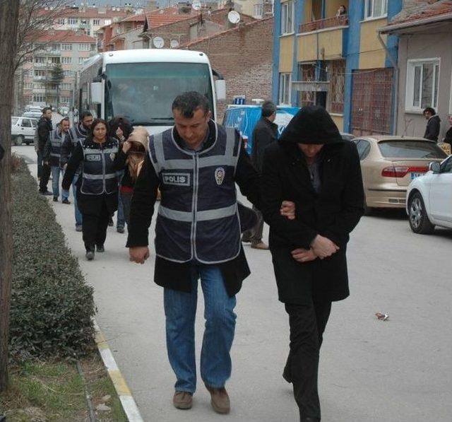 Fuhuş Operasyonunda 16 Kişi Adliyeye Sevk Edildi