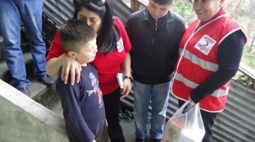 Kızılay'dan &Ouml;len Madenci Ailelerine Yardım