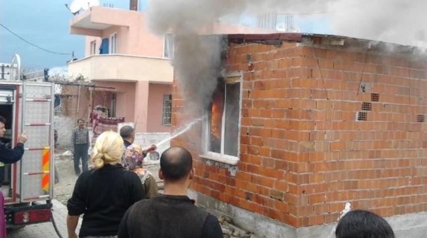 Burhaniye&rsquo;de Korkutan Ev Yangını