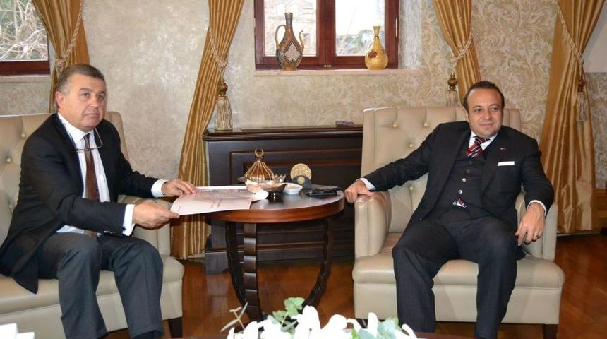 Bağış: &Uuml;lkemizdeki Modern Sanat M&uuml;zesi, Demokrasi &Uuml;r&uuml;n&uuml;d&uuml;r