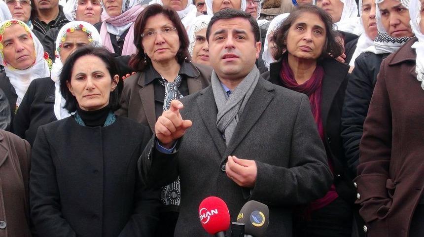 Demirtaş: Barış Yolu Zorlu Olacak Ama Y&uuml;r&uuml;mek Zorundayız