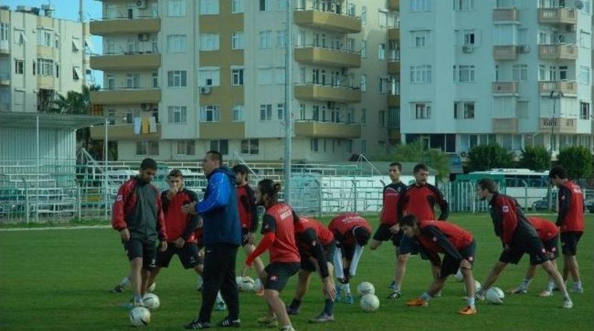 Manavgat Belediyespor K&ouml;t&uuml; Gidişe &lsquo;dur&rsquo; Diyecek