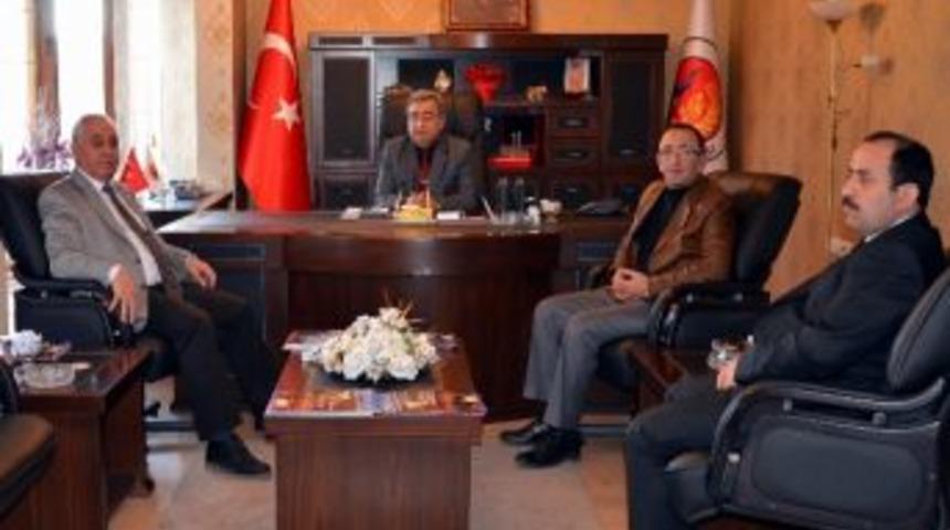 Sgk İl M&uuml;d&uuml;r&uuml; Din&ccedil;&rsquo;ten, Sivas Ticaret Borsası Başkanı Hastaoğlu&rsquo;na Ziyaret