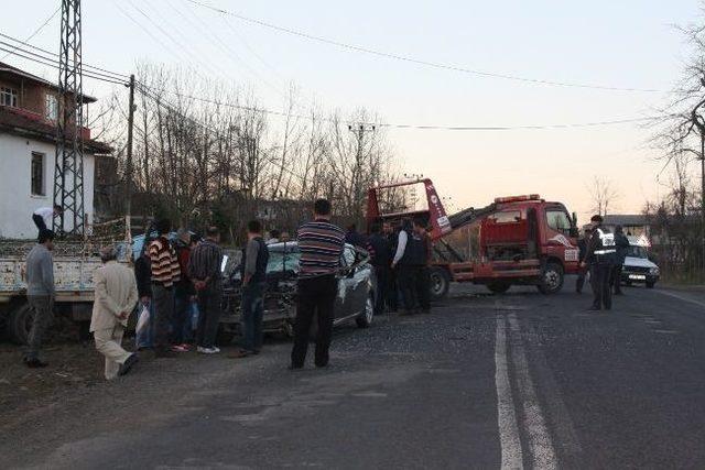 Salıpazarı&rsquo;nda Kaza: 2 Yaralı 2