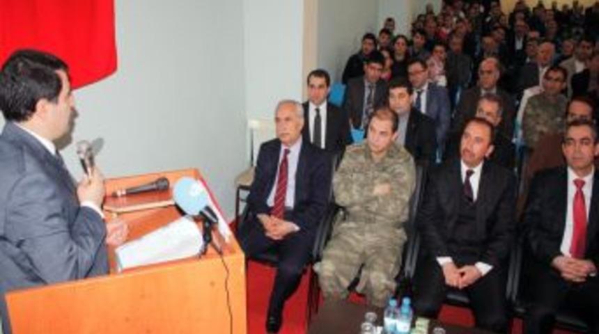 En Fazla Kitap Okuyan Mahkuma Diz&uuml;st&uuml; Bilgisayar Ve Altın &Ouml;d&uuml;l&uuml;