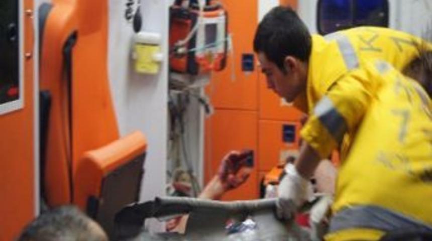 Kağızman'da kamyon kaza yaptı: 3 yaralı