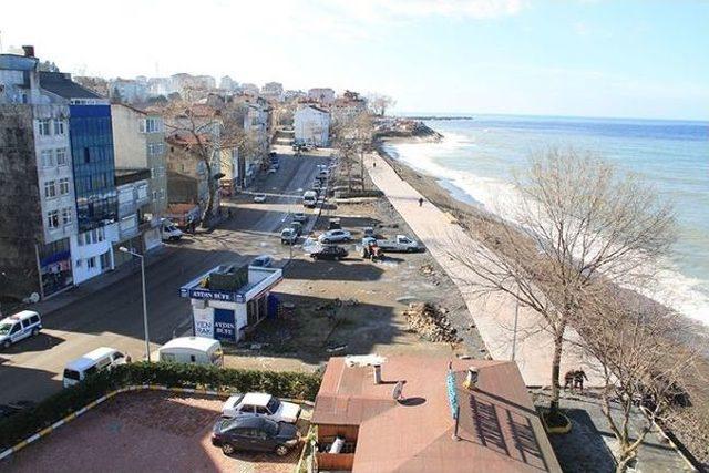 Çuhalı Sahil Gezi Yolu Çalışmaları Devam Ediyor