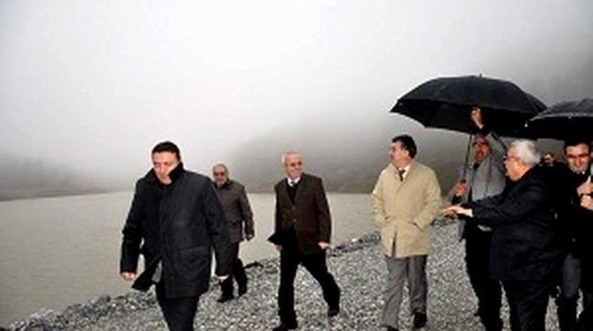 Vali Al Gölet İncelemelerini Sürdürüyor