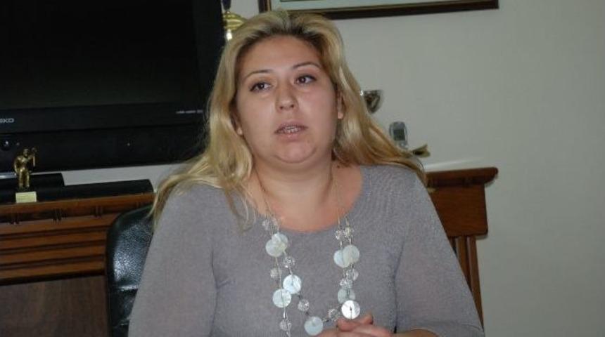 Didim&rsquo;de Bayan Başkan Vekilinden Dayak&ccedil;ı Kocaların Salıverilmesine Tepki