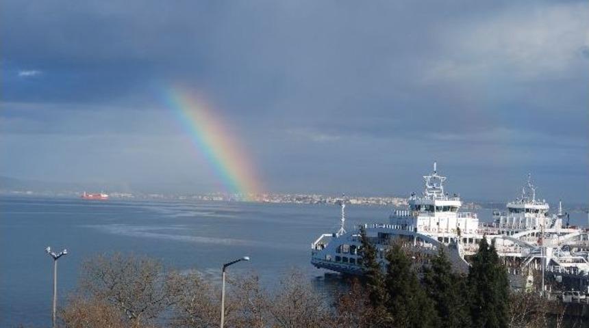 &Ccedil;ifte G&ouml;kkuşağı B&uuml;y&uuml;ledi
