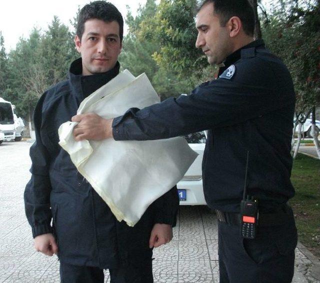Şanlıurfa Polisine 30 Adet Yanmayan &Uuml;niforma 1
