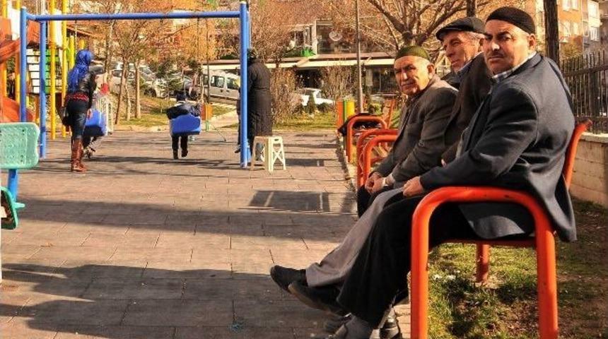 Mamaklılar Parklara Akın Etti