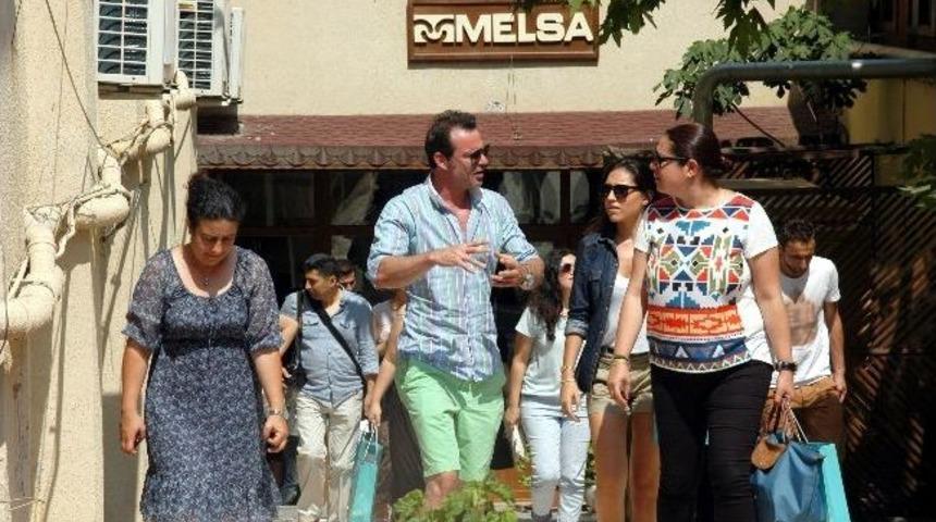 Melsa D&uuml;nyaya Model Oldu