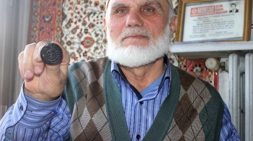 (&ouml;zel Haber) 36 Yıldır Muhtarlık M&uuml;hr&uuml;n&uuml; Kimseye Kaptırmadı