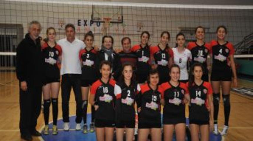 Kepez&rsquo;in Iki Bayan Voleybol Takımı Birbiriyle Final Oynayacak