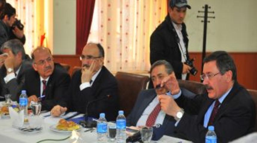 Melih G&ouml;k&ccedil;ek Kızılırmak Yeşil Vadi Projesi&rsquo;ni &Uuml;stlenecek