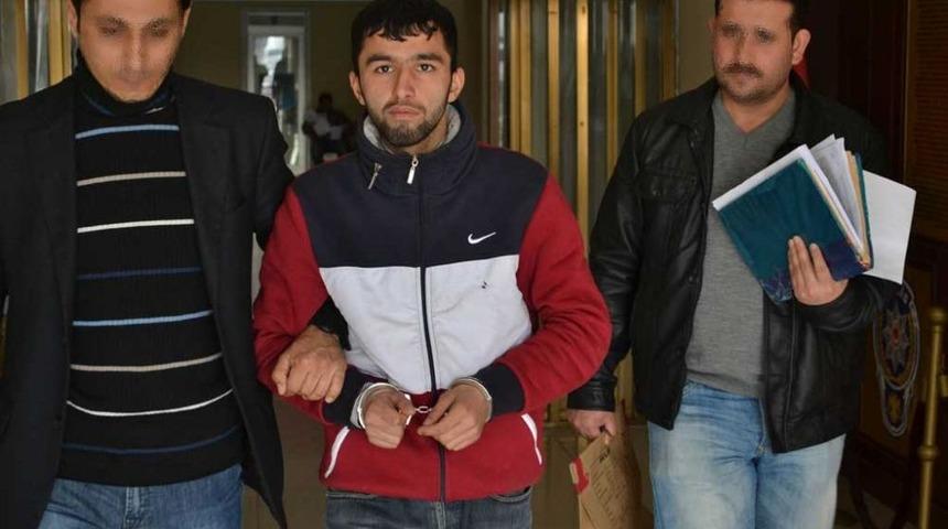 Evden &Ccedil;alınan Değerli Takılar Sahibine Teslim Edildi