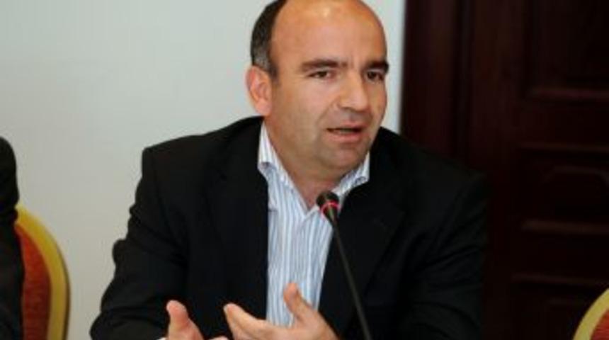 &quot;Türkiye 'kendi AB Standartlarına Nasıl Kavuşabilirim'e Odaklanması Gerekiyor&quot;