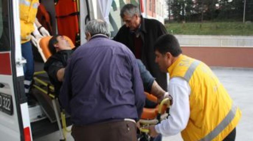 Sakarya'da Silahlı Saldırı: 3 Yaralı