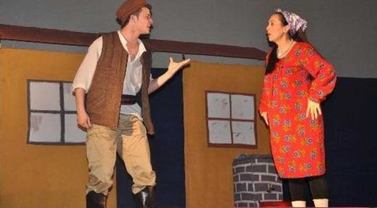 Tepebaşı Tiyatrosu B&uuml;y&uuml;k İlgi G&ouml;rd&uuml;