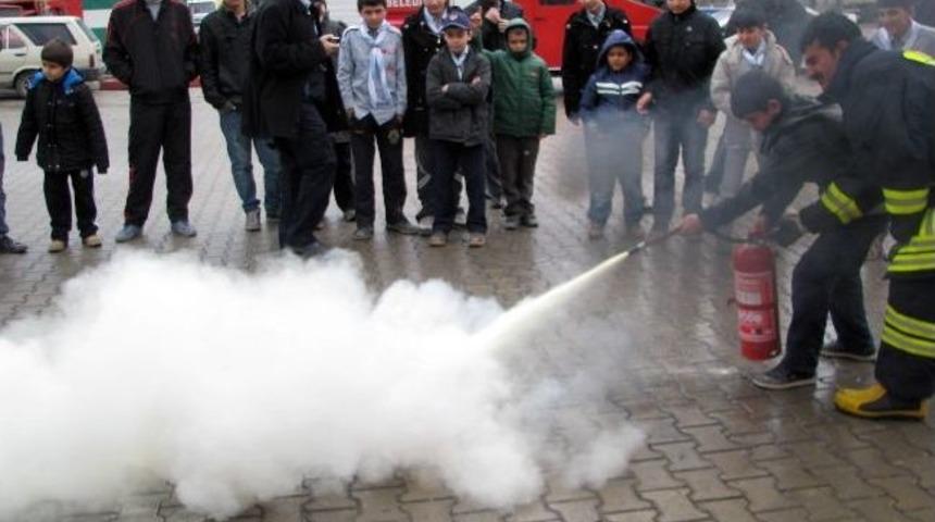 Sorgun Belediye İtfaiyesi'nden İzcilere &Ouml;zel Tatbikat