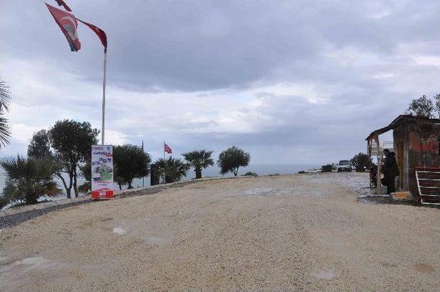 Atatürk'ün Kuşadası'na Gelişinin 89. Yıldönümü Etkinliklerine Yağmur Engeli