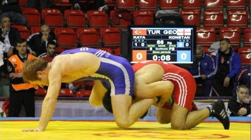 Uluslararası Yaşar Doğu G&uuml;reş Turnuvası Ankara'da Başladı