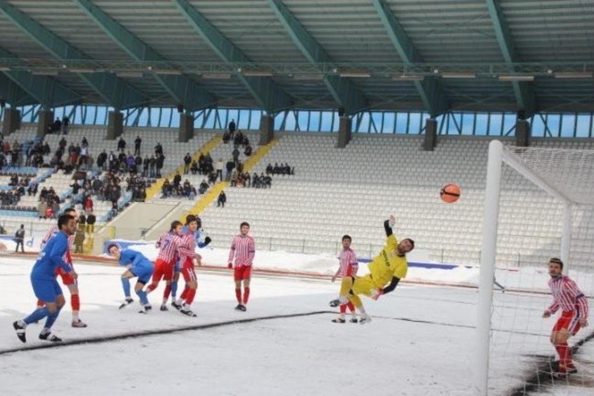 Yakutiyespor: 2 Kalkanderespor: 1