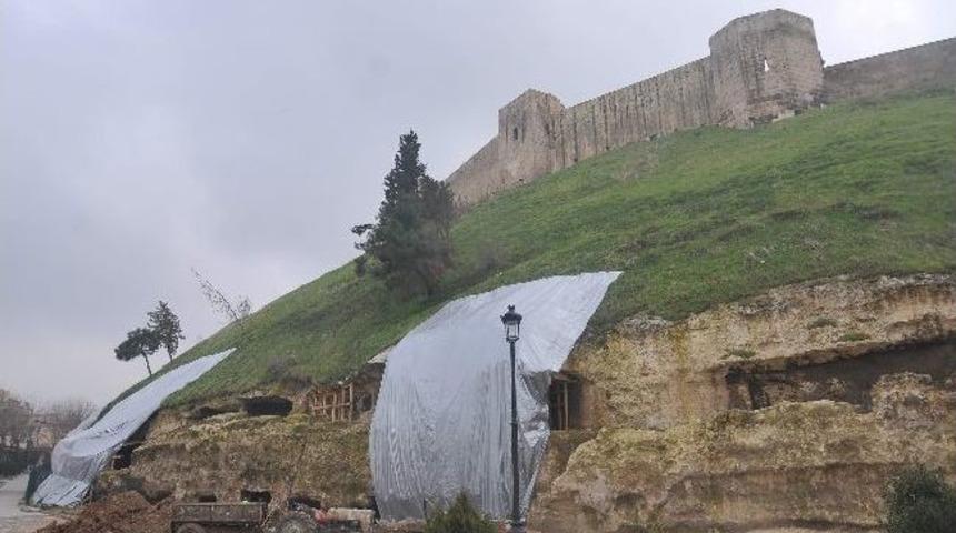 Antep Kalesi'nin &Ccedil;evresi D&uuml;zenleniyor