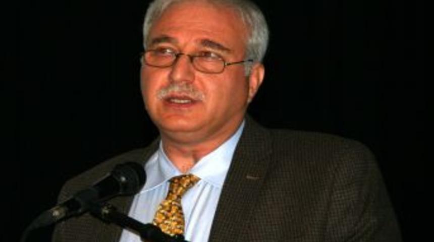 Prof. Dr. &Ouml;zl&uuml;: KOAH'ın En B&uuml;y&uuml;k Nedeni Sigara