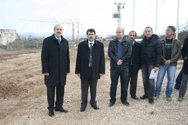 Vali Şahin Arena Stadı İnşaatında İnceleme Yaptı 1