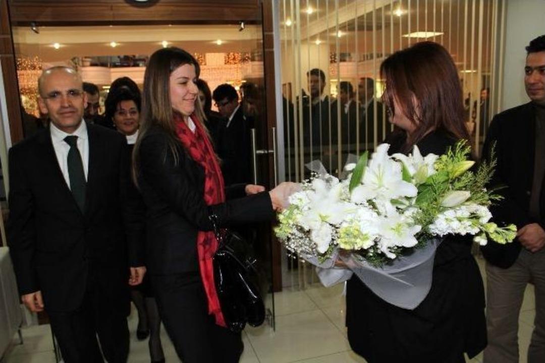 Maliye Bakanı Şimşek: "t&uuml;rkiye 2013'te Daha Hızlı B&uuml;y&uuml;yecek"