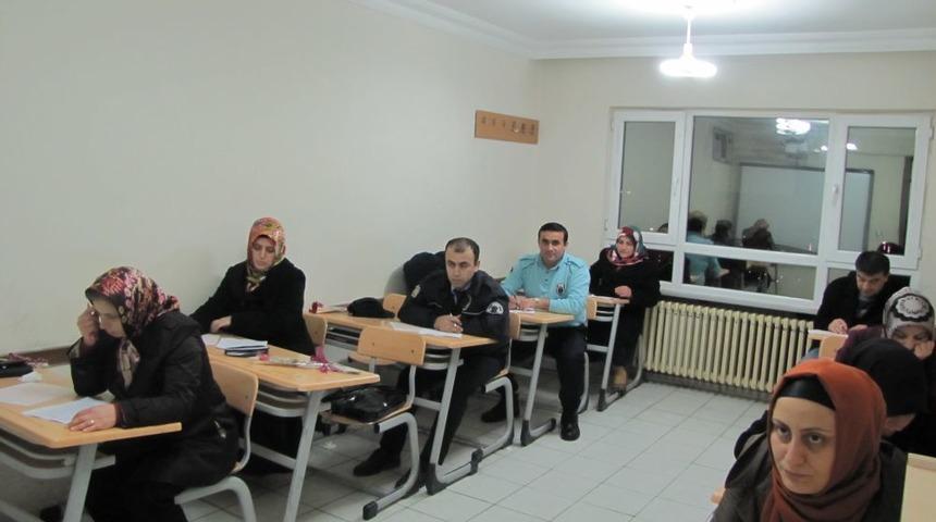 Veli Sınavında Anneler Derece Yaptı