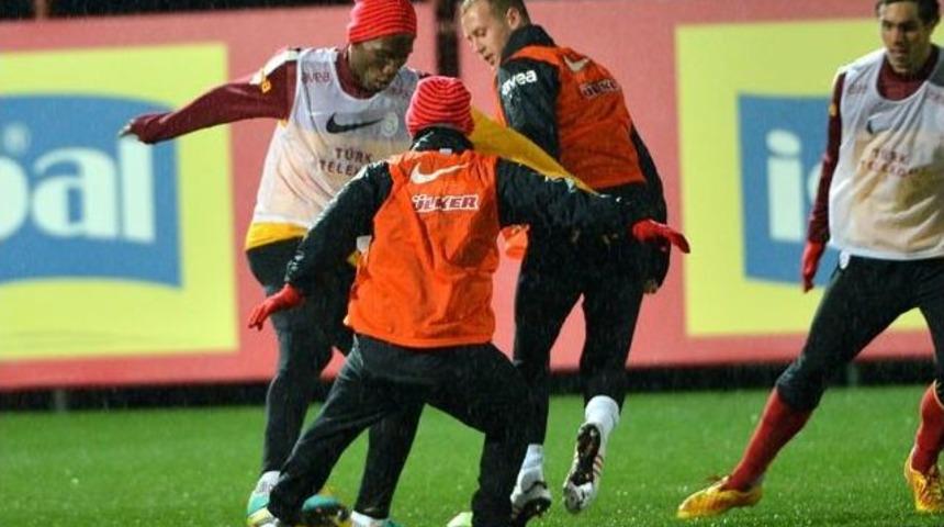 Drogba İlk Kez Antrenmana &Ccedil;ıktı