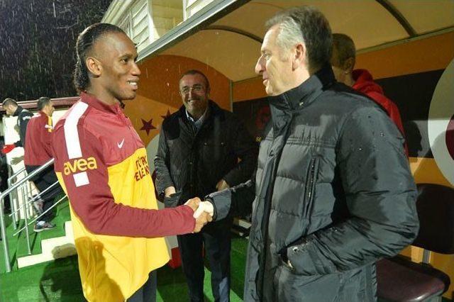 Drogba İlk Kez Antrenmana Çıktı