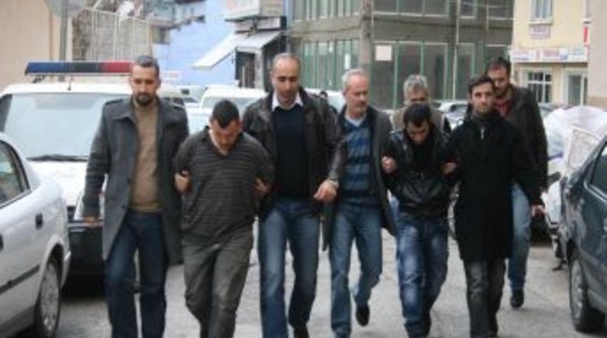 Gaspçıların Ilginç Şifresi: Sigara Içelim Mi?